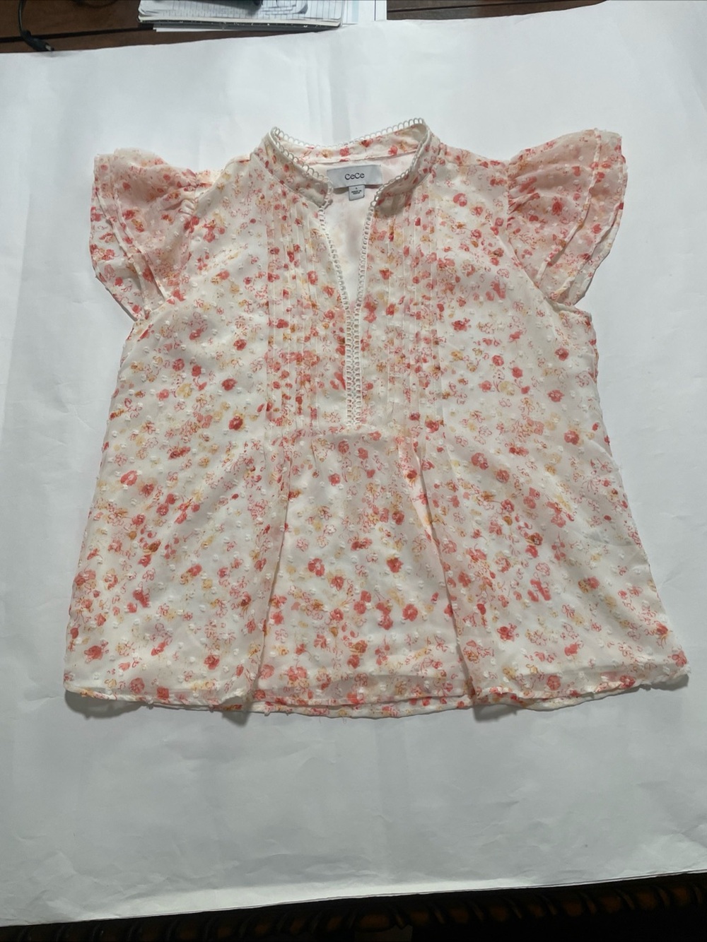 CeCe Pink and White Floral Flutter-Sleeve Blouse